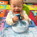 寶寶吃飯的好幫手【BAILEY貝睿哺育用品-BAILEY 矽膠圍兜餐墊禮盒(藍)】