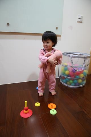 嬰幼兒玩具推薦bioserie益智玩具+miYim安撫娃娃-威斯邁親子購物