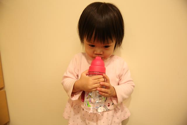 幼兒水壺推薦，Hugger孩童輕量化水壺-威斯邁親子購物