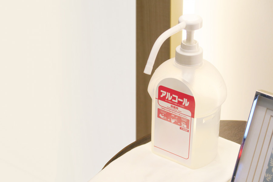 酒精:手部消毒、居家清潔 酒精:手部消毒、居家清潔